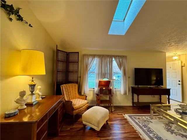 $179,900 | 16 Flower Dale Circle, Greece, NY 14626