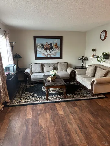 $335,000 | 142 Del Rio Circle, Unit 2, Vacaville, CA 95687