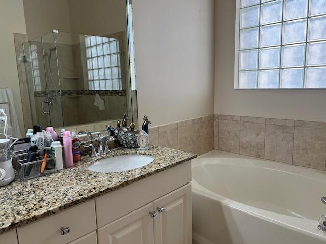 7765 Rockford Road Boynton Beach, FL 33472 - Photo 23 of 31 Master Bathroom