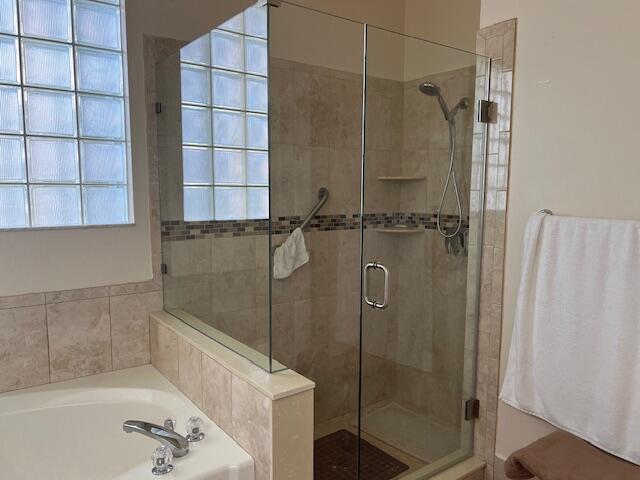 7765 Rockford Road Boynton Beach, FL 33472 - Photo 24 of 31 Master Bathroom