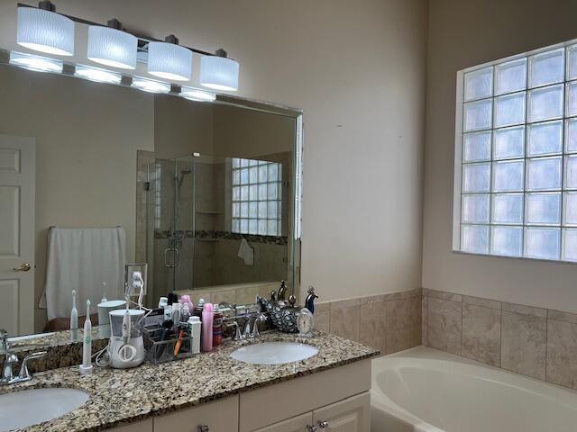 7765 Rockford Road Boynton Beach, FL 33472 - Photo 25 of 31 Bathroom