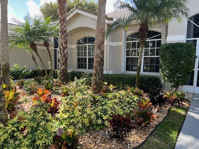7765 Rockford Road Boynton Beach, FL 33472 - Photo 30 of 31 Side yard