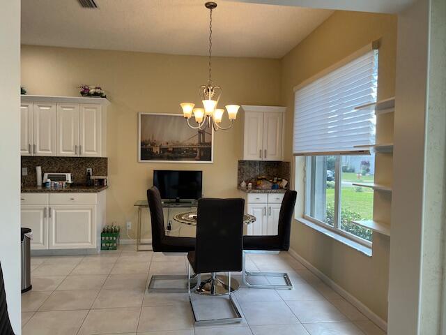 7765 Rockford Road Boynton Beach, FL 33472 - Photo 8 of 31 Kitchen/dining