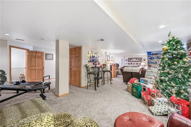 $649,900 | 3733 Cornell Drive, Hermitage, PA 16148