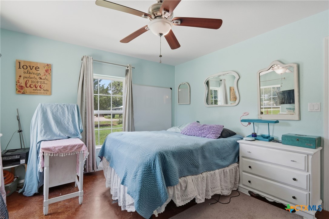 554 West Austin Street Luling, TX 78648 - Photo 24 of 47