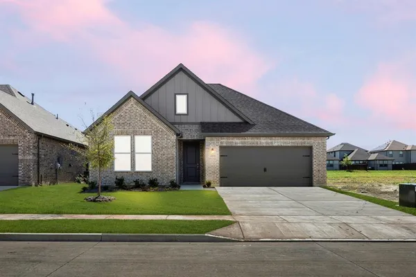 $345,000 | 3104 Glatonbury Road, Royse City, TX 75189