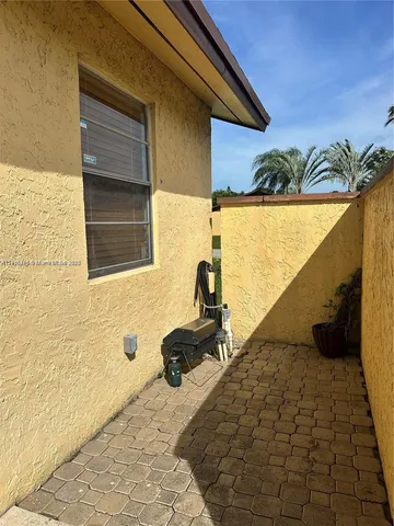 a picture of a building