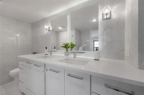 $575,000 | 4141 Bayshore Boulevard, Unit 1003, Tampa, FL 33611