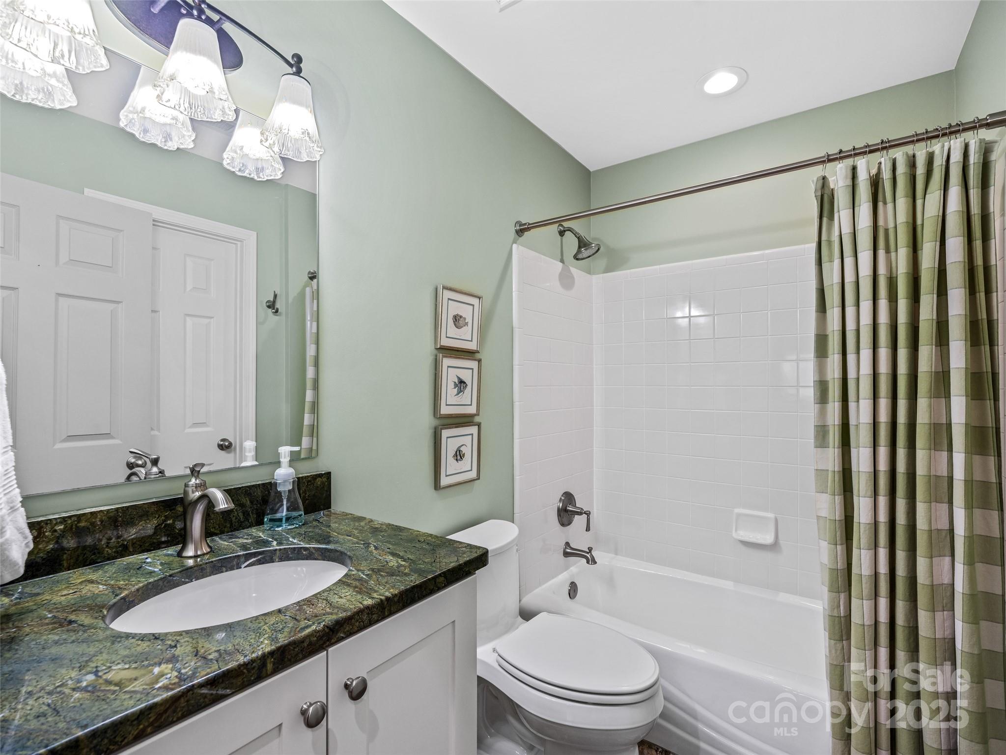 73 Ridgetop Circle, Unit 303 Brevard, NC 28712 - Photo 18 of 28