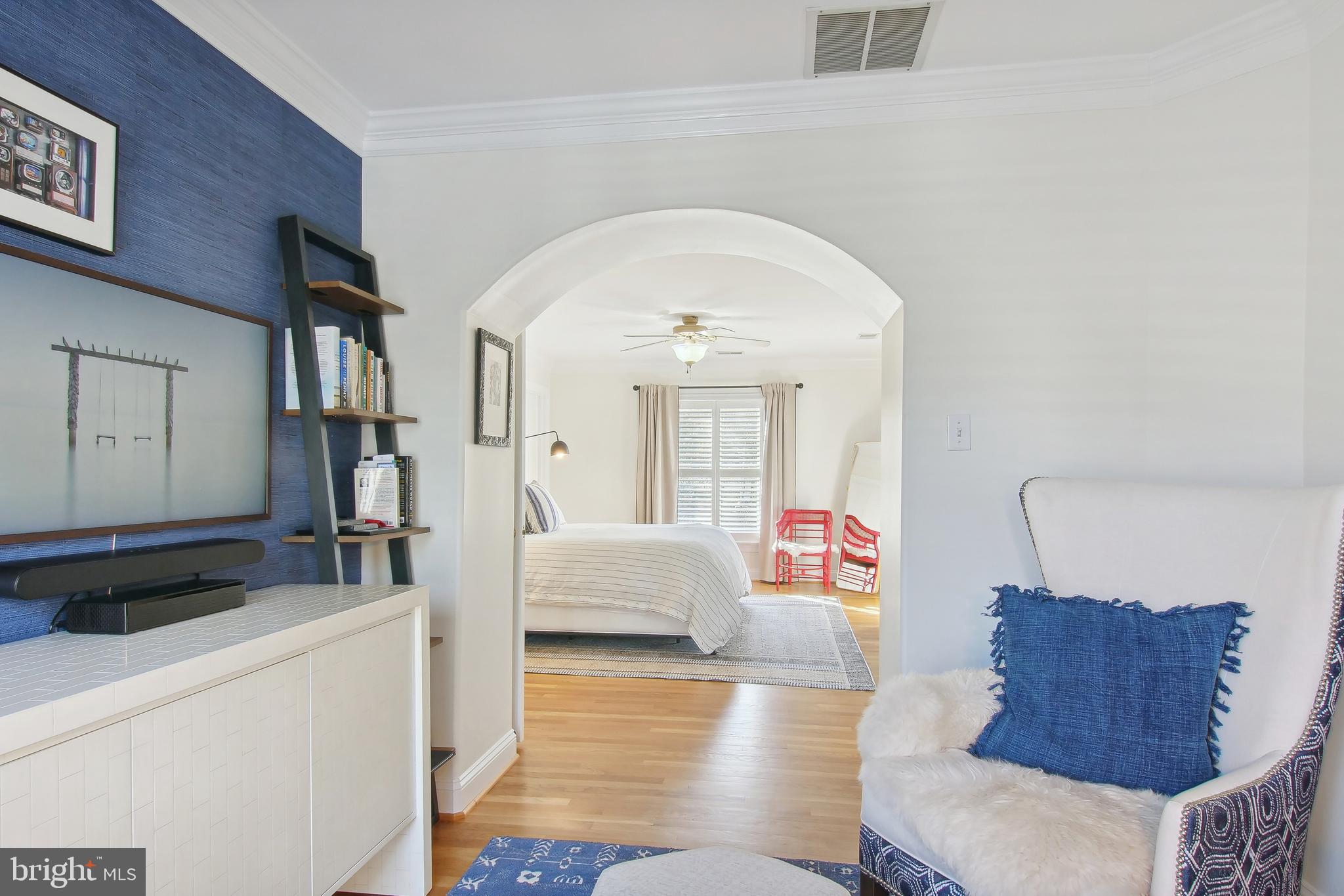 339 Tschiffely Square Road Gaithersburg, MD 20878 - Photo 25 of 48 Primary Sitting Room
