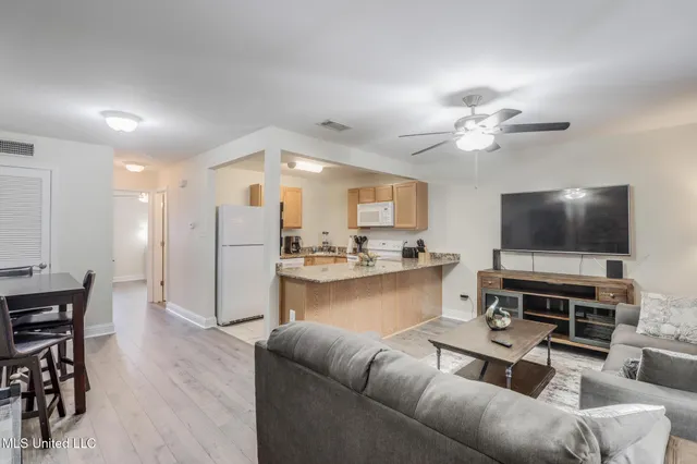 $139,900 | 1664 Beach Boulevard, Unit 159, Biloxi, MS 39531