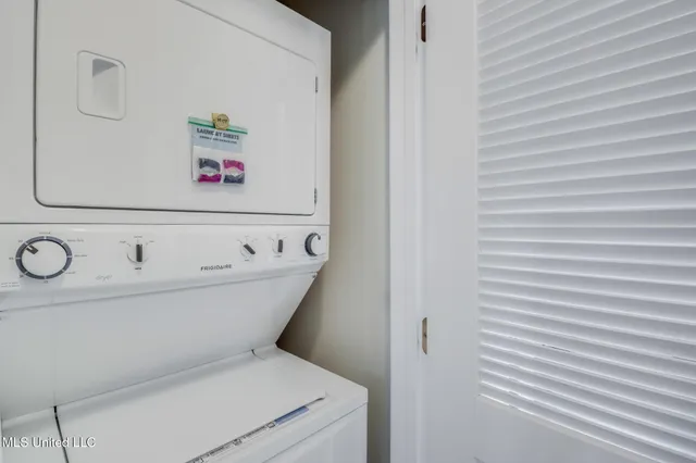 $139,900 | 1664 Beach Boulevard, Unit 159, Biloxi, MS 39531