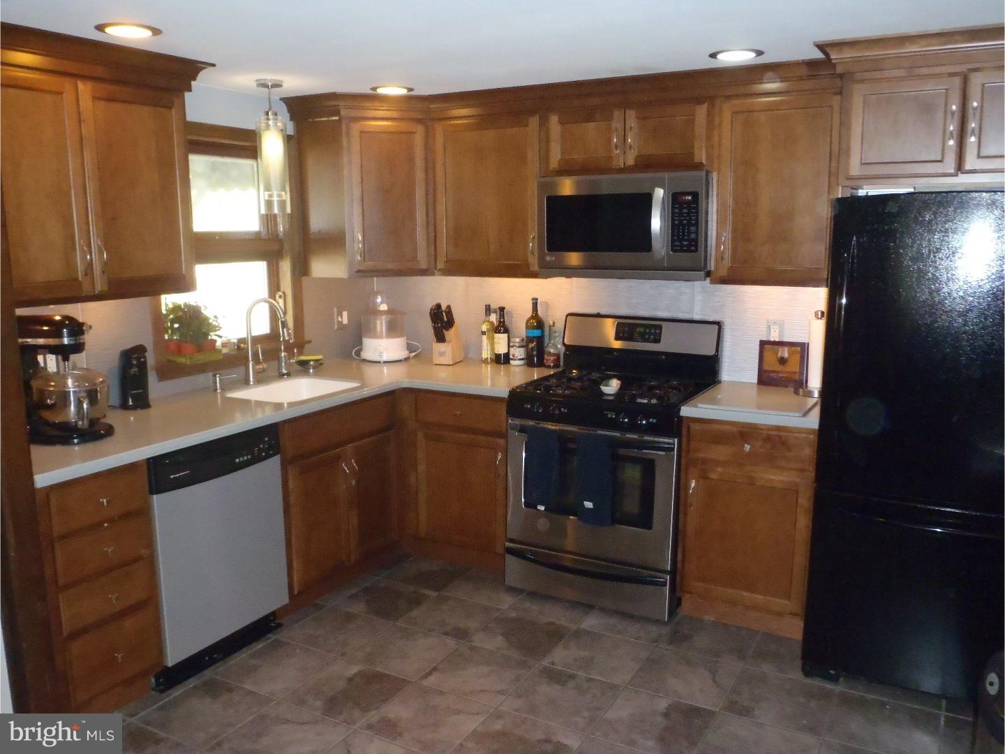 2505 Horsham Road Hatboro, PA 19040 - Photo 8 of 15 Gallery Image 8