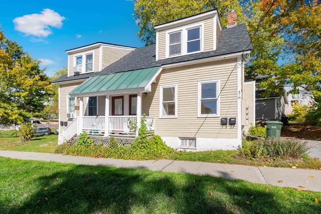 $1,050,000 | 476-478 St Paul Street, Burlington, VT 05401