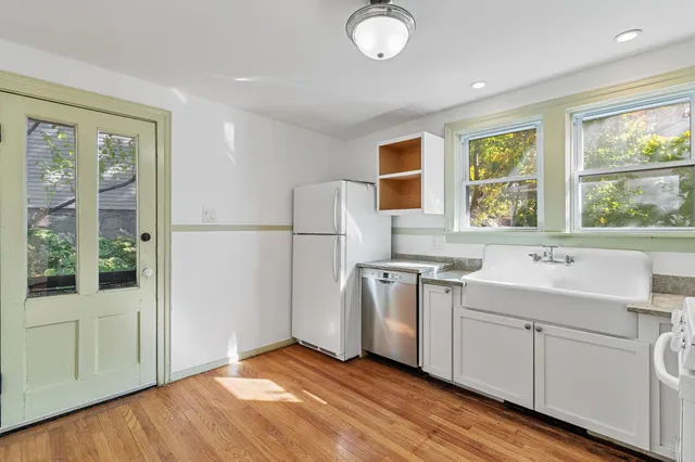 $1,050,000 | 476-478 St Paul Street, Burlington, VT 05401