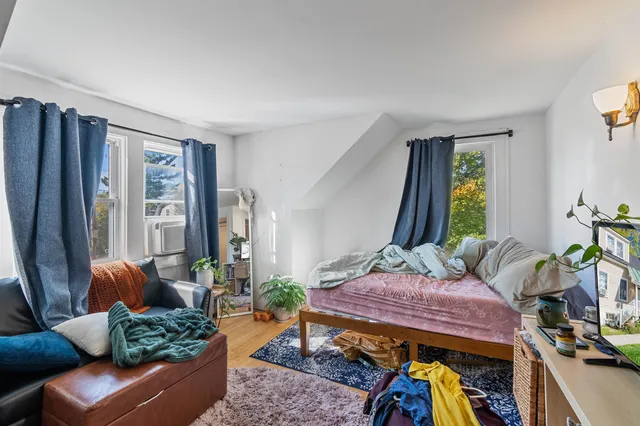 $1,050,000 | 476-478 St Paul Street, Burlington, VT 05401