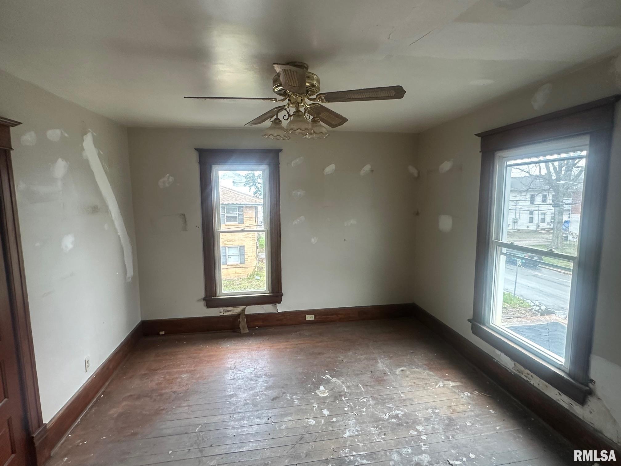 219 South Prairie Street Jacksonville, IL 62650 - Photo 7 of 11