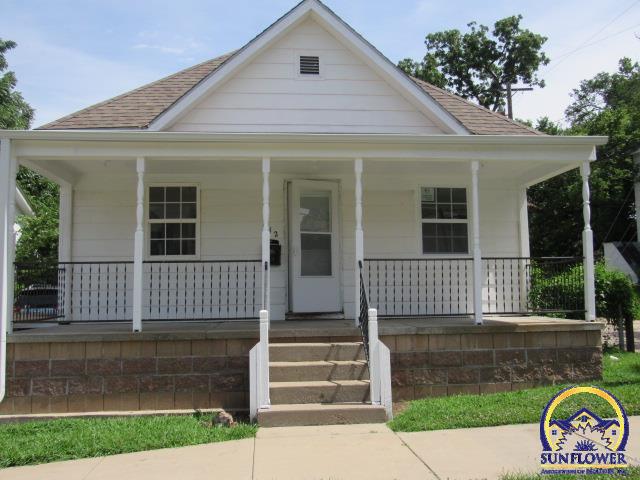 612 Southwest 5th Street Topeka, KS 66603 - Photo 1 of 18