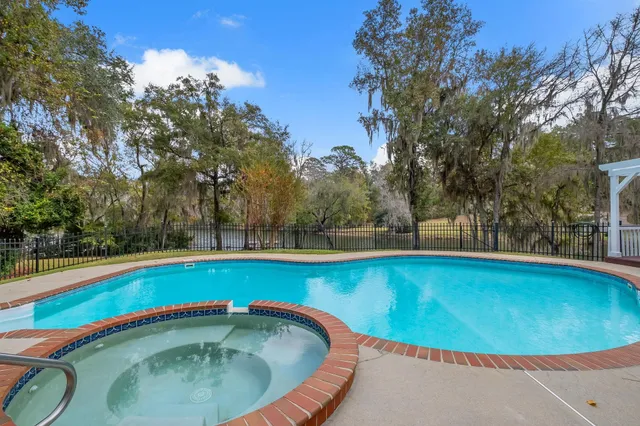 $1,395,000 | 5351 Pembridge Place, Tallahassee, FL 32309