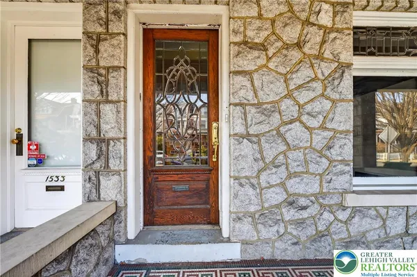 $2,400 | 1531 West Chew Street, Allentown, PA 18102