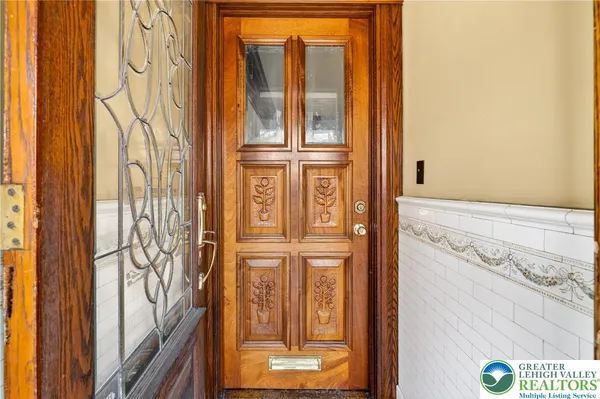 $2,400 | 1531 West Chew Street, Allentown, PA 18102