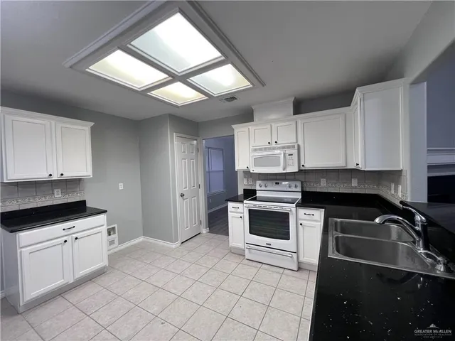 $2,000 | 3308 San Benito Street, Mission, TX 78572