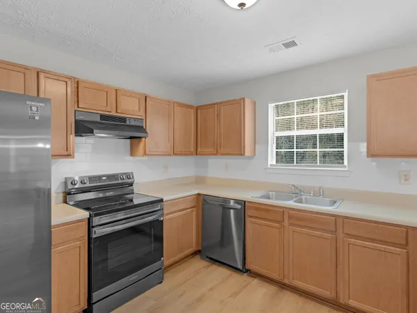 $299,900 | 230 Millstone Drive, Hampton, GA 30228