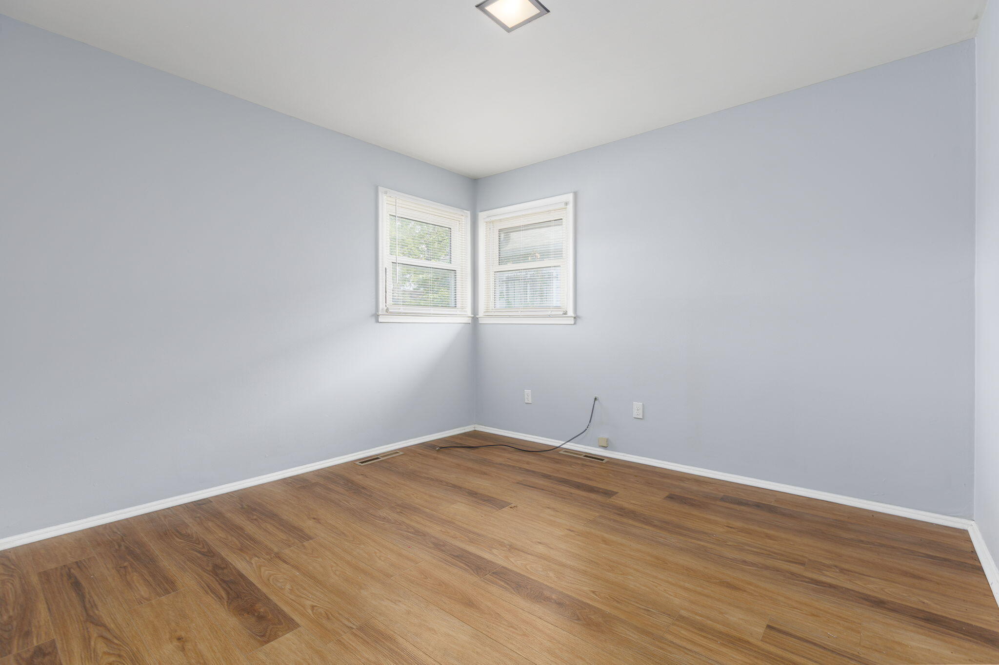 20458 Indiana Street Detroit, MI 48221 - Photo 12 of 18 14-web-or-mls-IndianaAve_20458 - Bed Thr