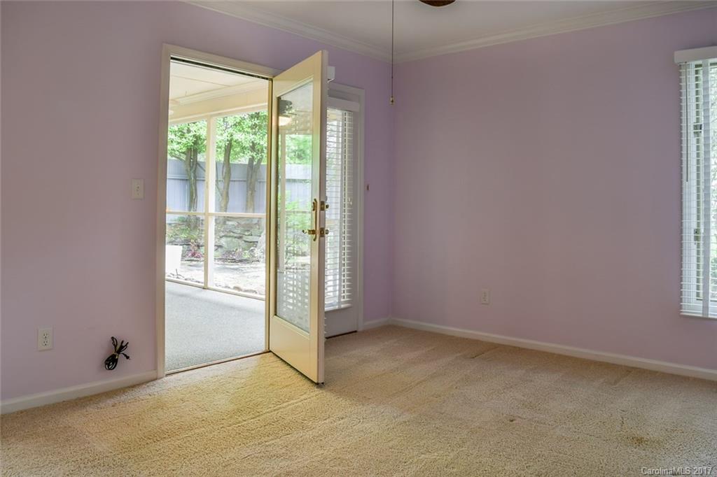 927 Kanuga Road, Unit 927 Hendersonville, NC 28739 - Photo 12 of 19 Gallery Image 12