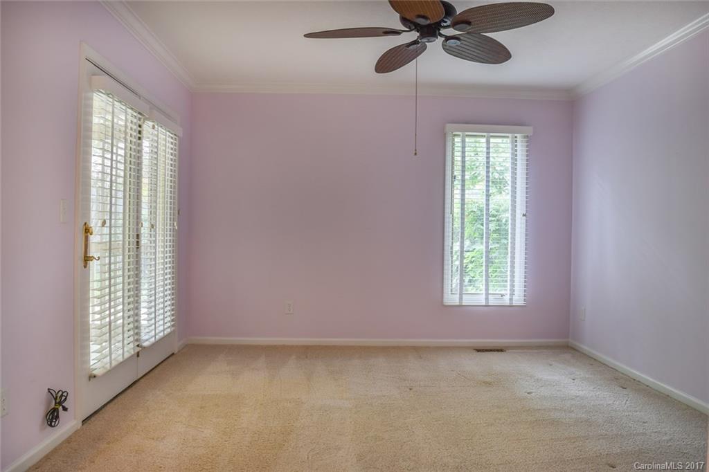 927 Kanuga Road, Unit 927 Hendersonville, NC 28739 - Photo 13 of 19 Gallery Image 13