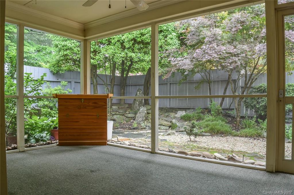 927 Kanuga Road, Unit 927 Hendersonville, NC 28739 - Photo 14 of 19 Gallery Image 14