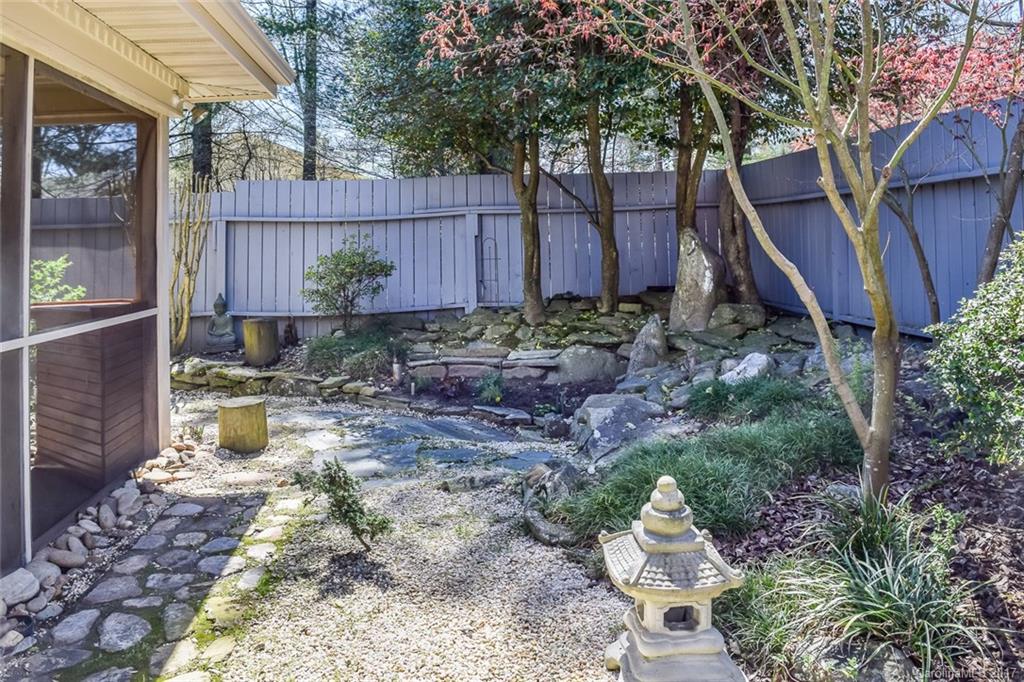 927 Kanuga Road, Unit 927 Hendersonville, NC 28739 - Photo 18 of 19 Gallery Image 18