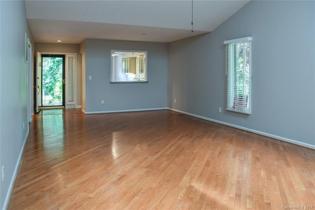 927 Kanuga Road, Unit 927 Hendersonville, NC 28739 - Photo 9 of 19 Gallery Image 9