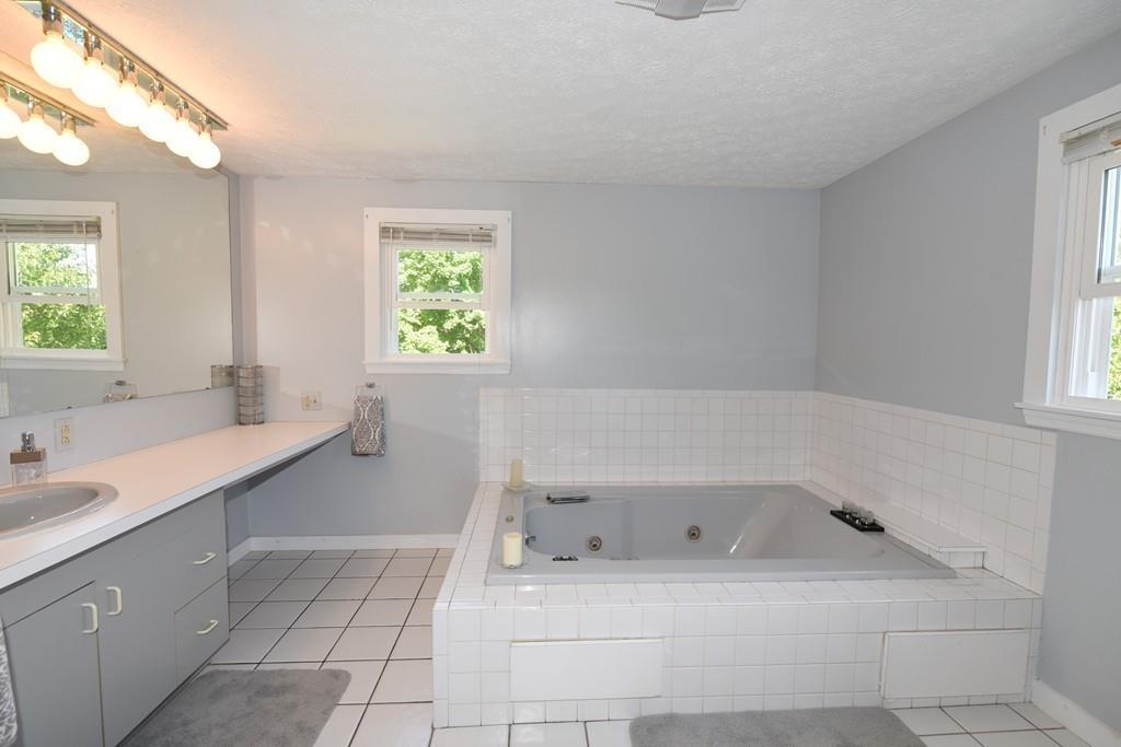 30 Manatee Road Weymouth, MA 02189 - Photo 18 of 31