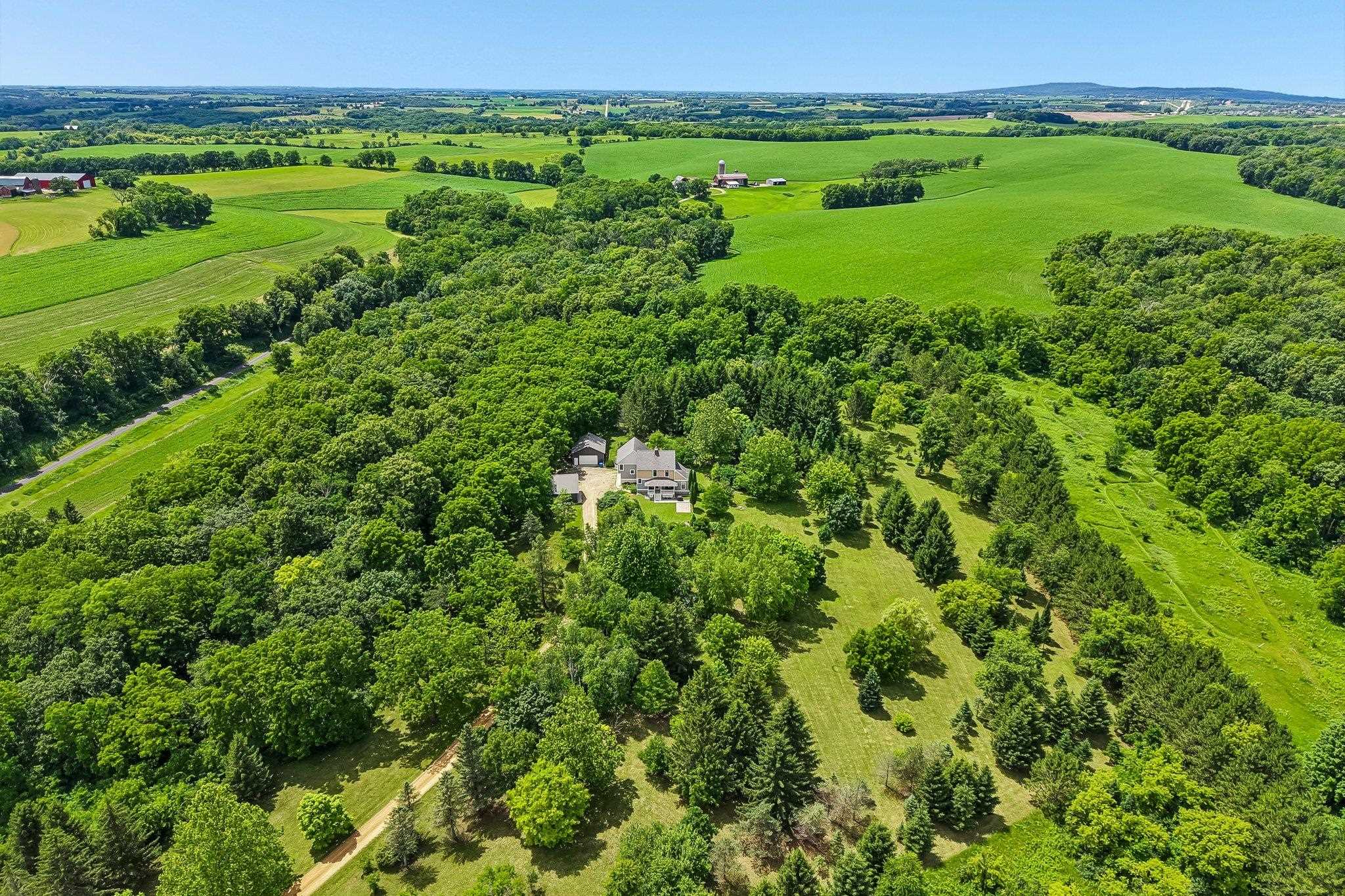 9224 Fargo Road Mount Horeb, WI 53572 - Photo 5 of 79