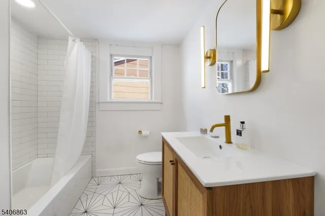 $3,800 | 11 Longview Trail East, Denville, NJ 07834