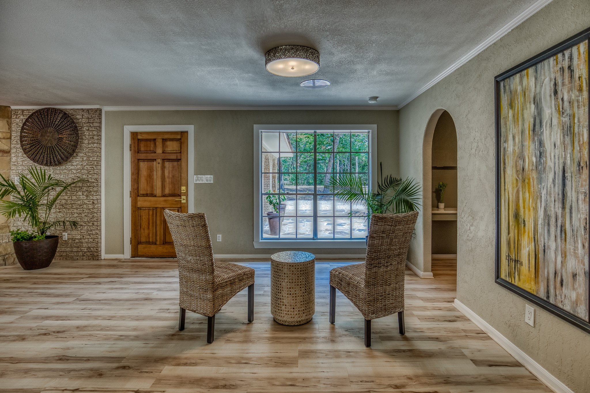 5504 Hillside Lane Brenham, TX 77833 - Photo 15 of 47 a dining room with furniture and window