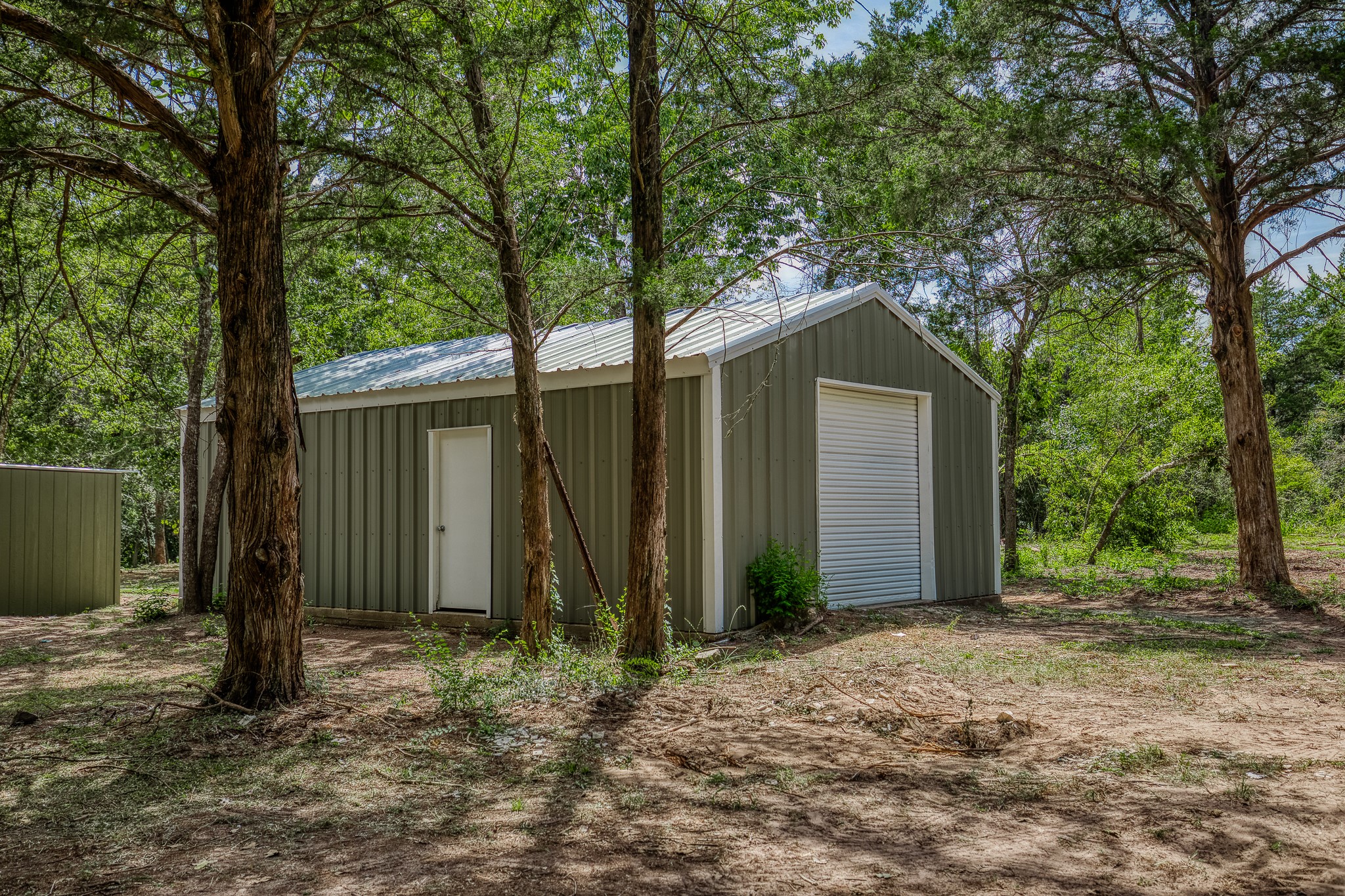 5504 Hillside Lane Brenham, TX 77833 - Photo 47 of 47 a front view of a house with garden