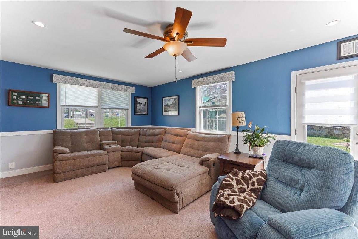 401 Paddock Road Havertown, PA 19083 - Photo 15 of 38 Family Room