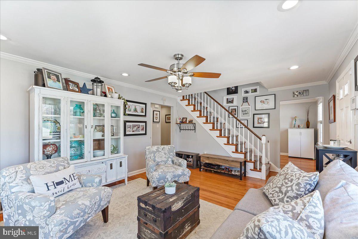401 Paddock Road Havertown, PA 19083 - Photo 6 of 38 Formal Living Room