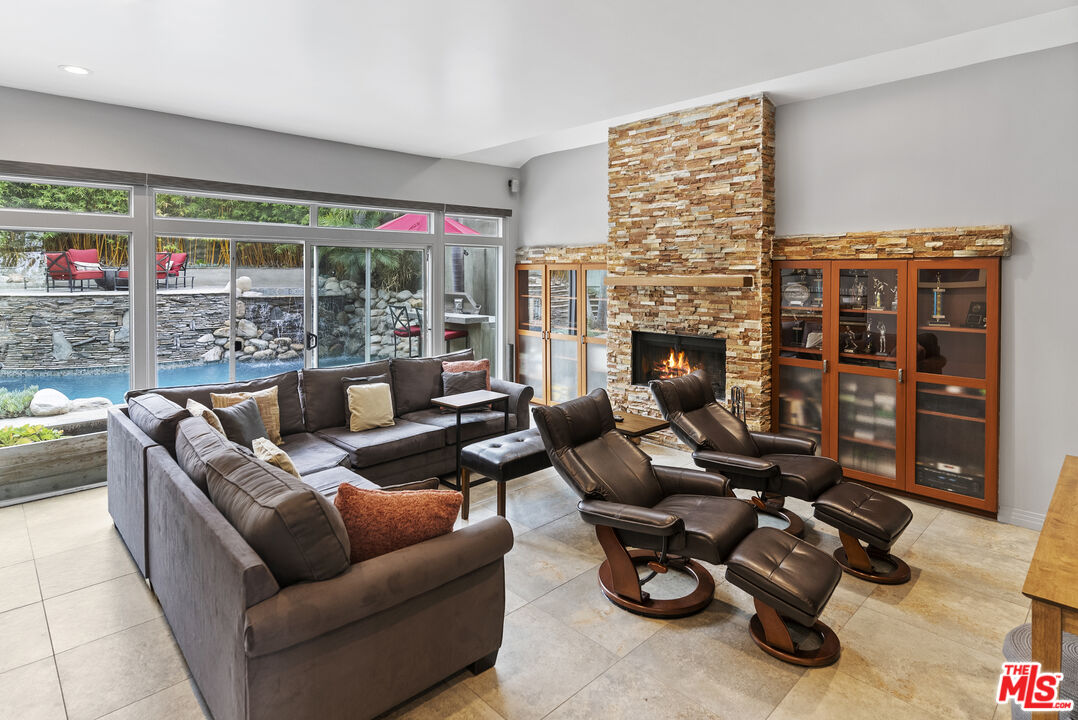 8234 Rees Street Playa del Rey, CA 90293 - Photo 11 of 52 Gallery Image 11