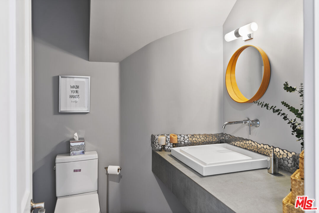 8234 Rees Street Playa del Rey, CA 90293 - Photo 13 of 52 Gallery Image 13