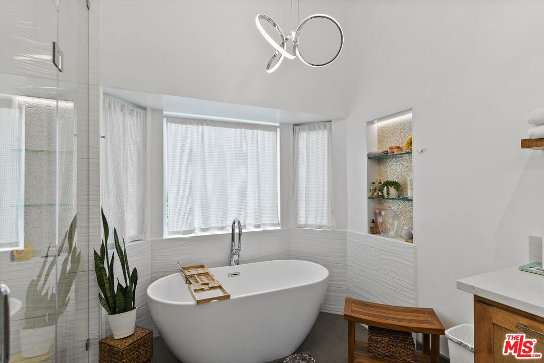 8234 Rees Street Playa del Rey, CA 90293 - Photo 29 of 52 Gallery Image 29