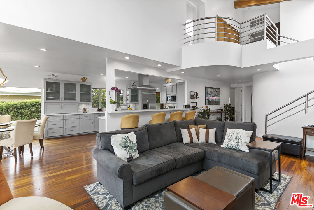 8234 Rees Street Playa del Rey, CA 90293 - Photo 6 of 52 Gallery Image 6