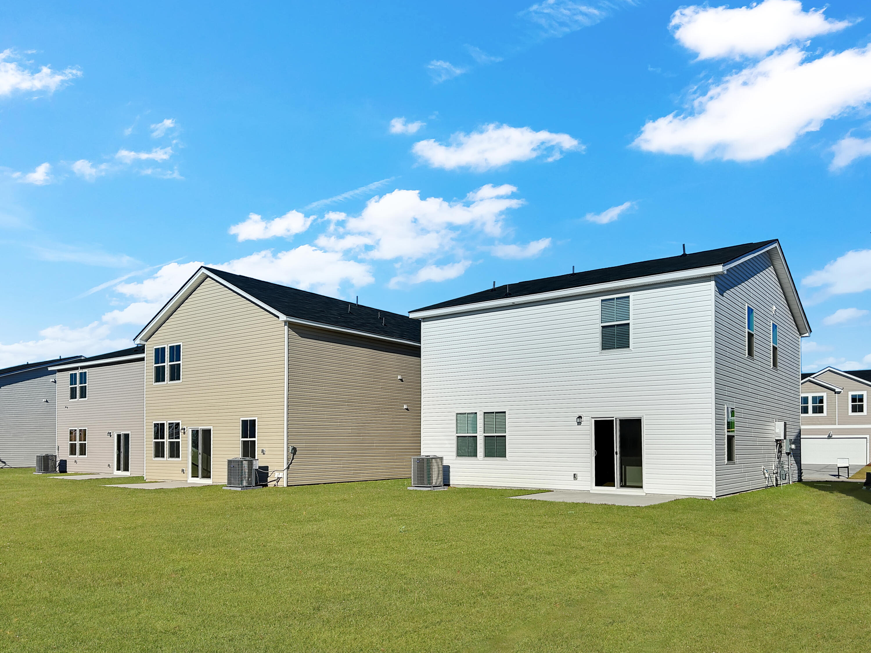 639 Culpepper Street Summerville, SC 29486 - Photo 2 of 28 2c56f2eabea420e4341c5541c350b0e8607ca9c3