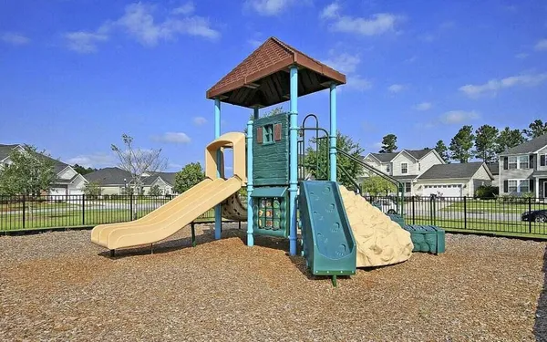 $2,400 | 639 Culpepper Street, Summerville, SC 29486