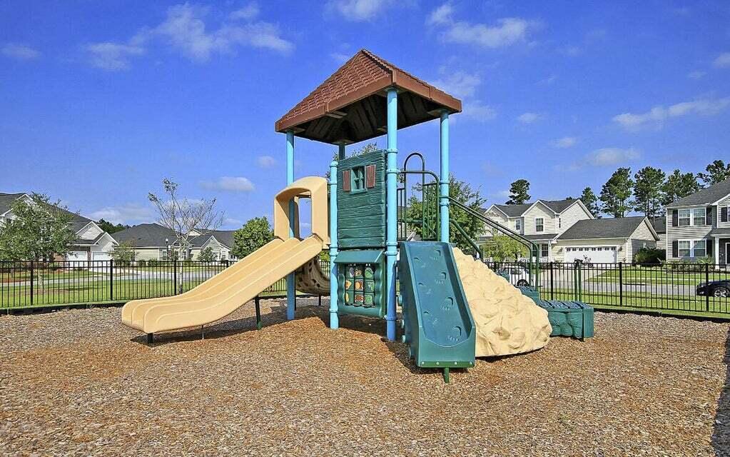 639 Culpepper Street Summerville, SC 29486 - Photo 23 of 28 20250618171130330283000000-o