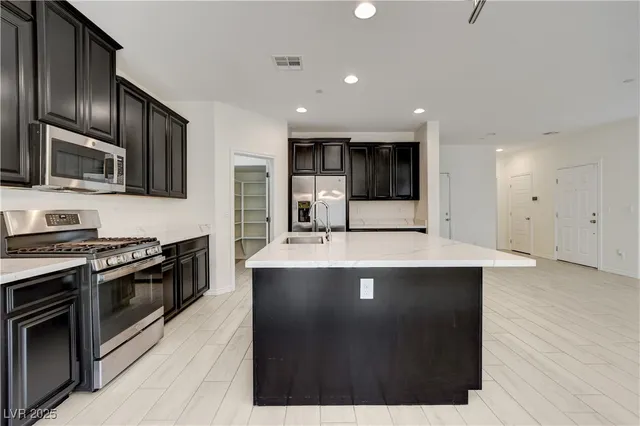 $2,475 | 7053 Noah Raven Street, North Las Vegas, NV 89084