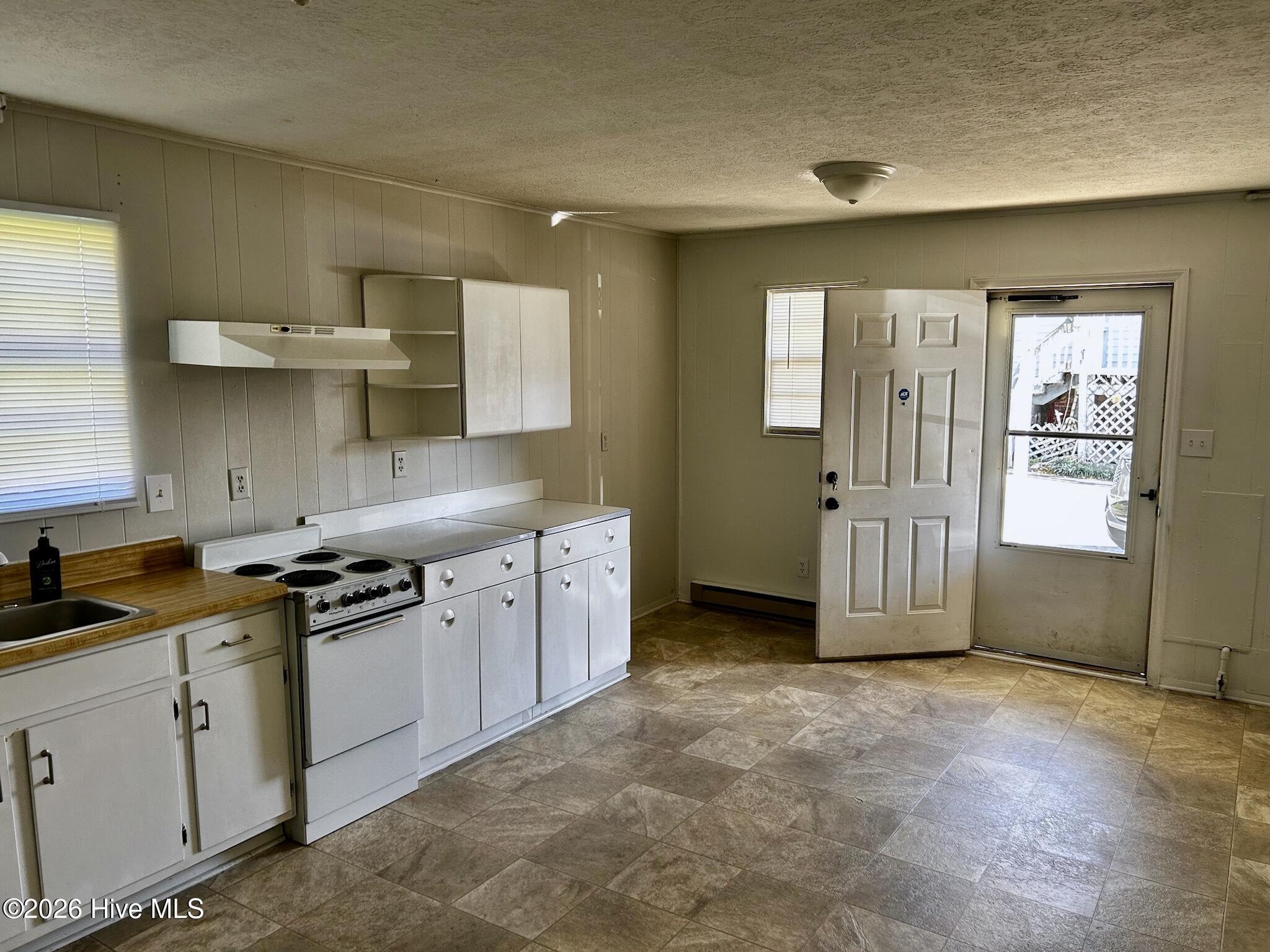 408 Vance Street Rockingham, NC 28379 - Photo 3 of 19 kitchen