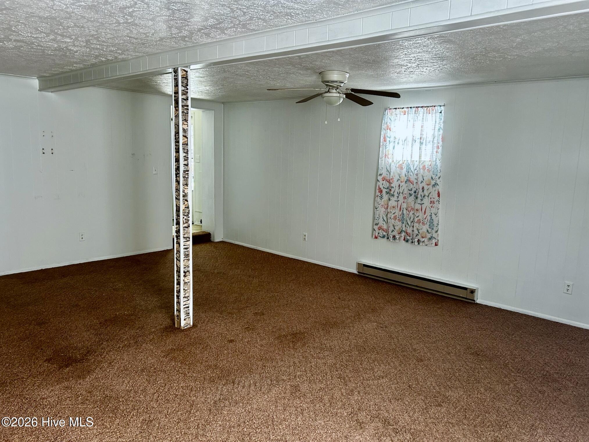 408 Vance Street Rockingham, NC 28379 - Photo 9 of 19 family room